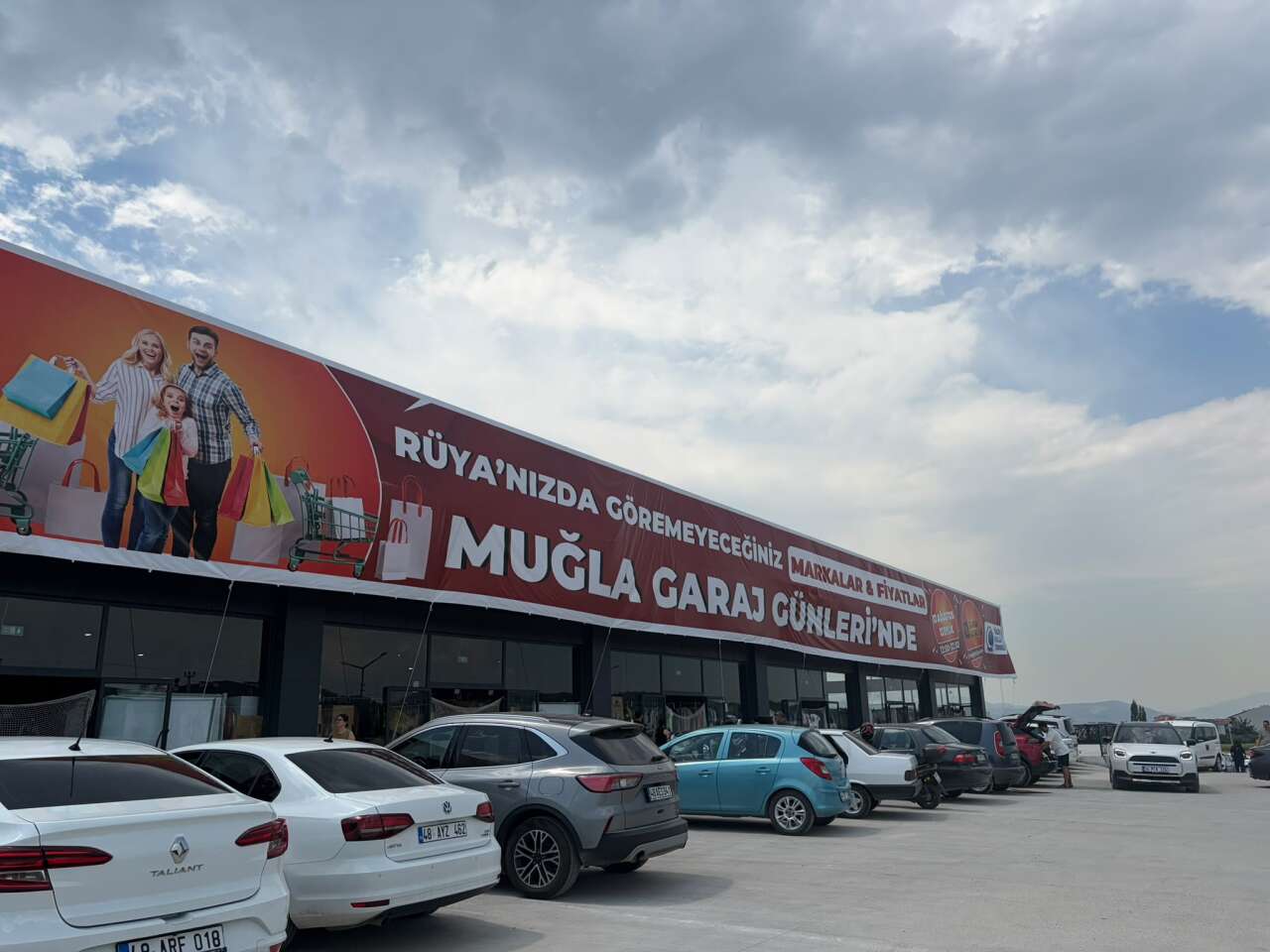 Muğla’da Garaj Günleri Başladı: 100’den Fazla Dünya Markası Bir Arada 6